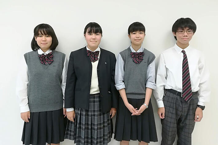 北海学園札幌高校ヘルメット 960px-Hokkaigakuenhs.jpg